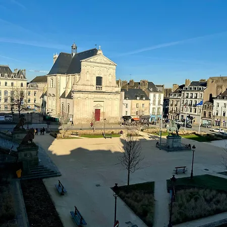 Apartment Vue Imprenable Sur La Mairie